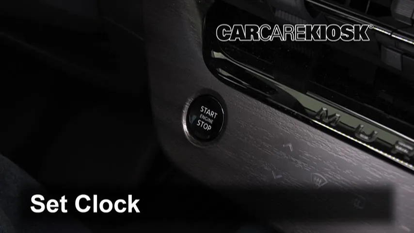 2025 Nissan Murano Platinum 2.0L 4 Cyl. Turbo Clock